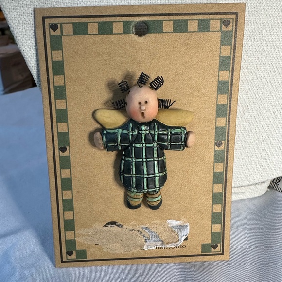 Rustic Angel pin Blossom Bucket Clay Art - Picture 3 of 6